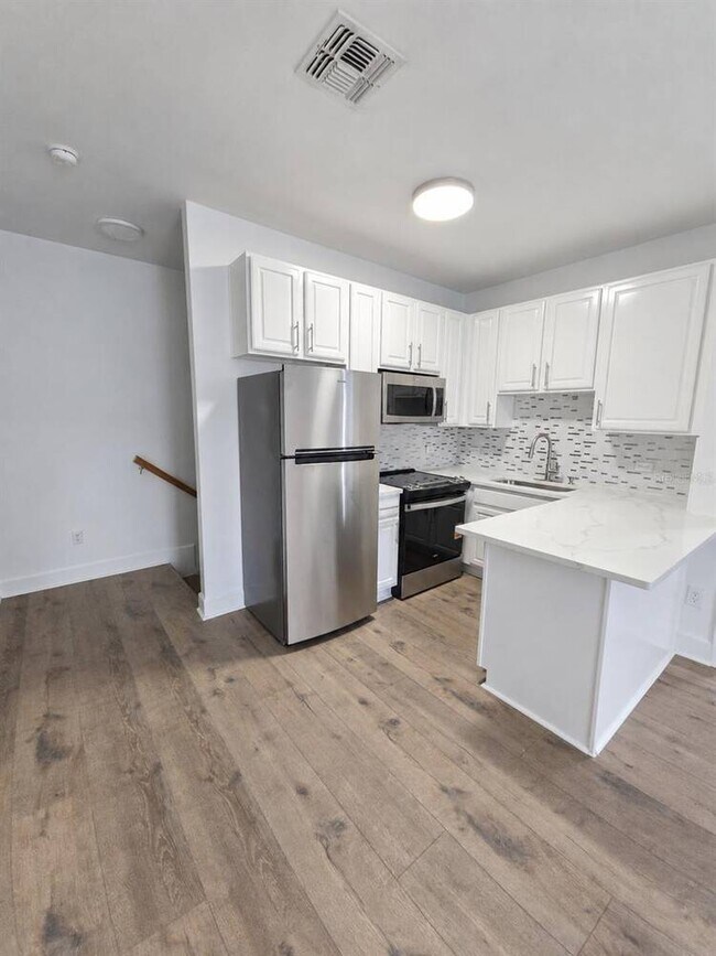 Building Photo - 1440 Stickley Ave