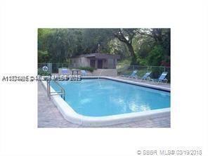 Building Photo - 9470 Live Oak Pl