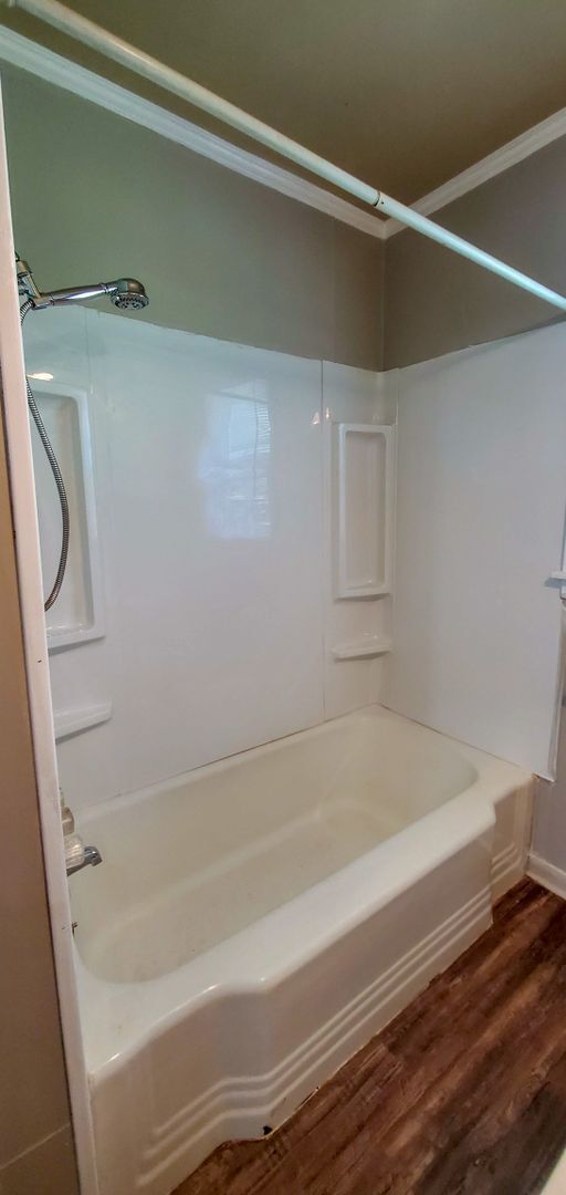 Building Photo - 2 bedroom 1 bath duplex in Shawnee