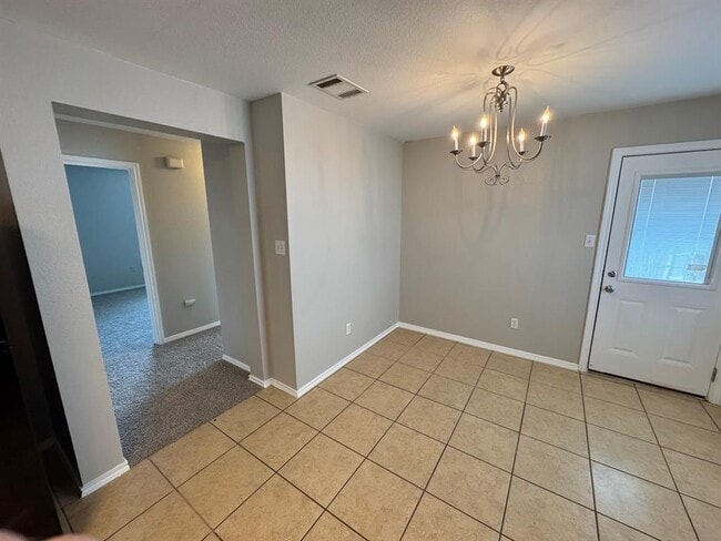 Building Photo - 6733 Plains Crest Dr