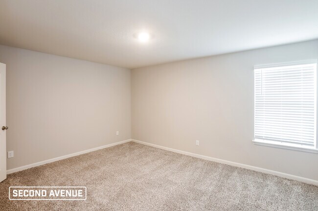 Building Photo - 2017 Jeanine Dr