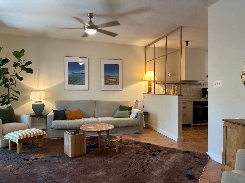 Building Photo - 606 W Lynn St