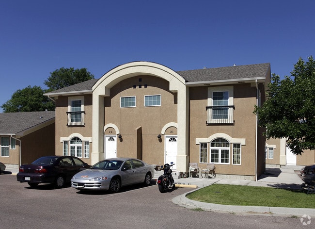 Primary Photo - Rio Sacramento Apartments