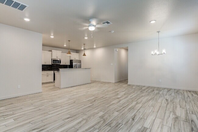 Building Photo - Brand new townhomes in Frenship East!