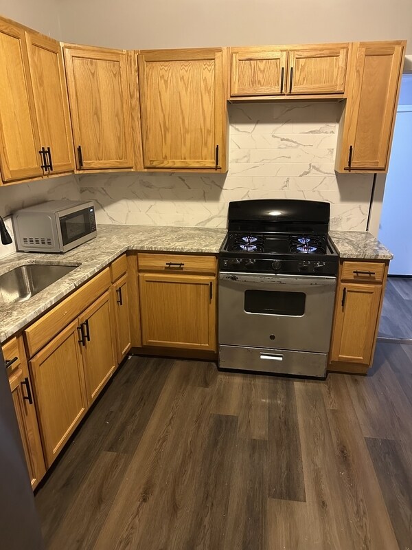 Building Photo - 2532 N Lawrence St