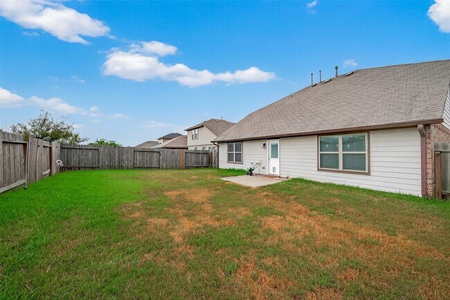Building Photo - 3026 Village Creek Dr
