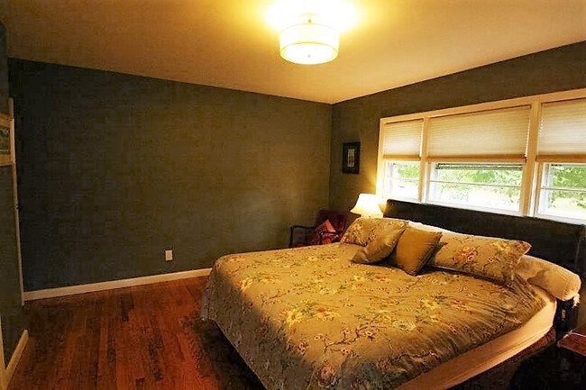Master bedroom - 61 Cornell Blvd