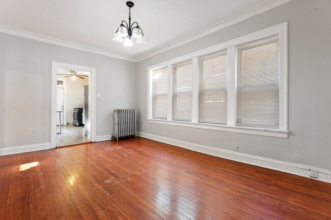 Building Photo - 7819 S Cornell Ave