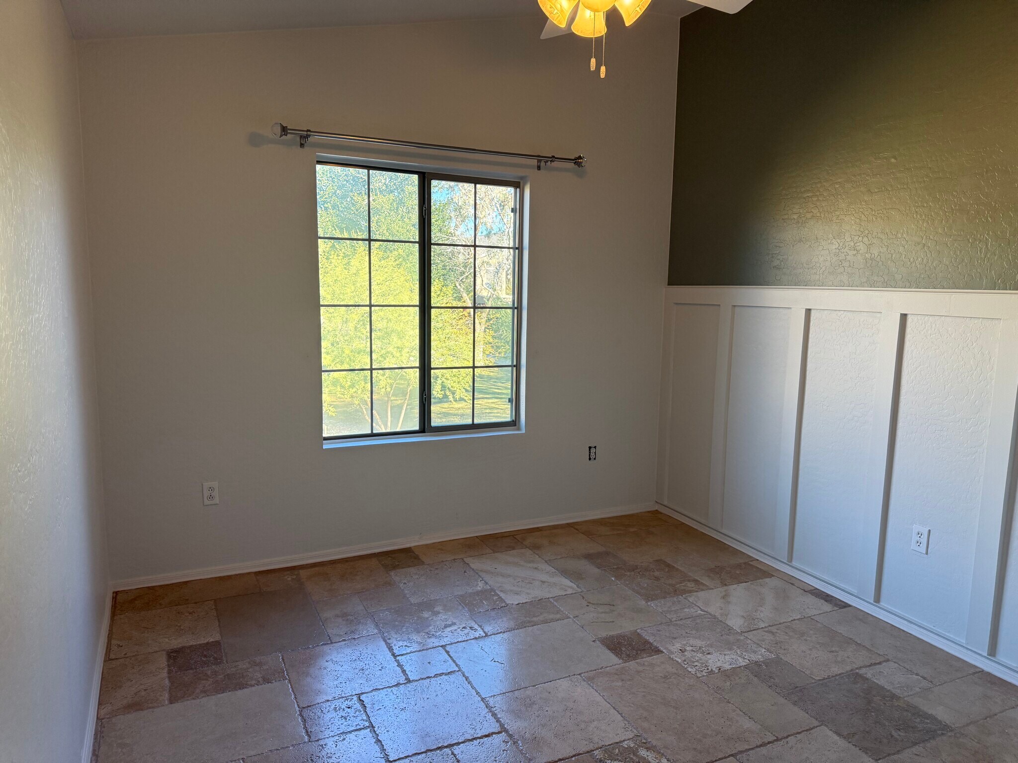 Building Photo - 18250 N 32nd St