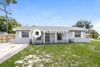 Building Photo - 4 Bedroom Pet-Friendly Home in Seminole, FL with Main Street Renewal