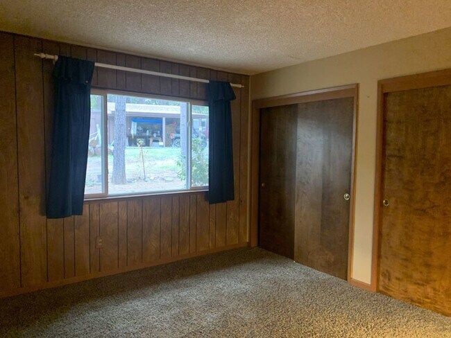 Building Photo - 3177 Brauer Rd