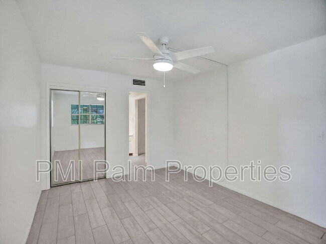 Building Photo - 10193 N Military Trl