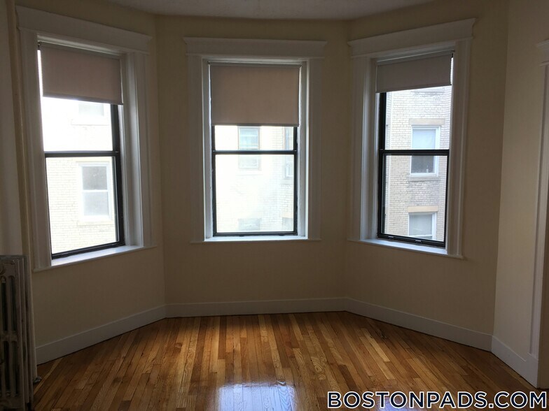 Building Photo - 1144 Commonwealth Ave