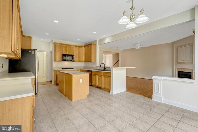 Building Photo - 5257 Winter View Dr