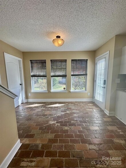 Building Photo - 853 Matthews School Rd