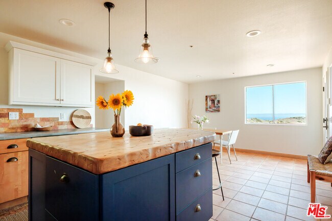 Building Photo - 3029 Sequit Dr
