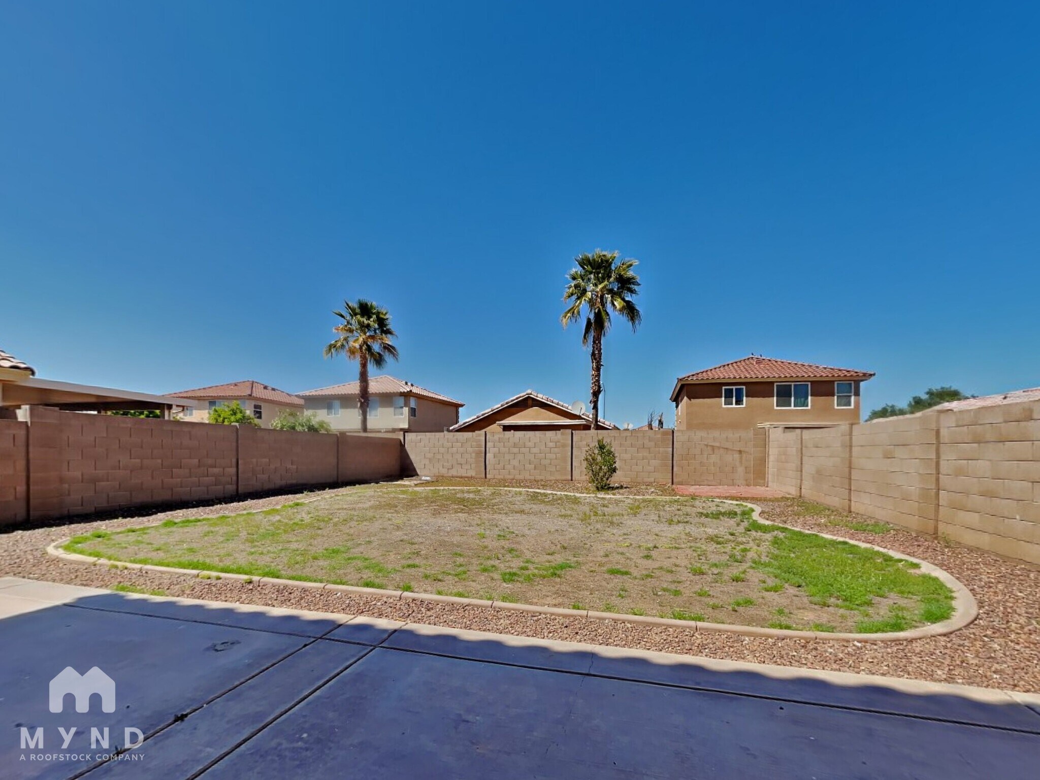 Building Photo - 11802 W Laurel Ln