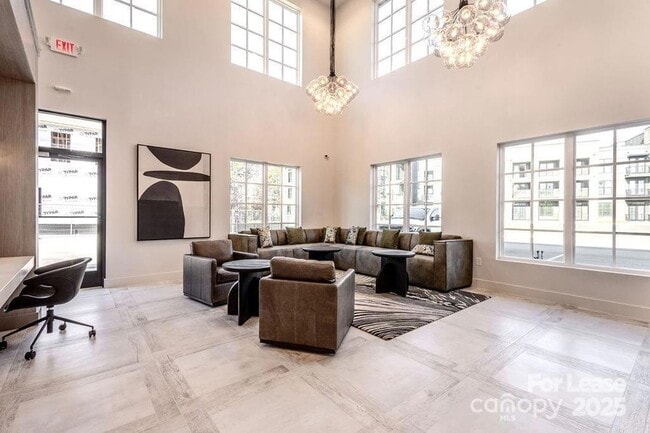 Building Photo - 3110 Doe River Wy