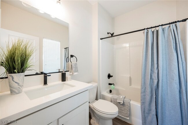 Building Photo - 5240 Denning St