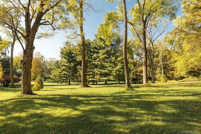 Building Photo - 4-6 Old Primrose Hill Rd