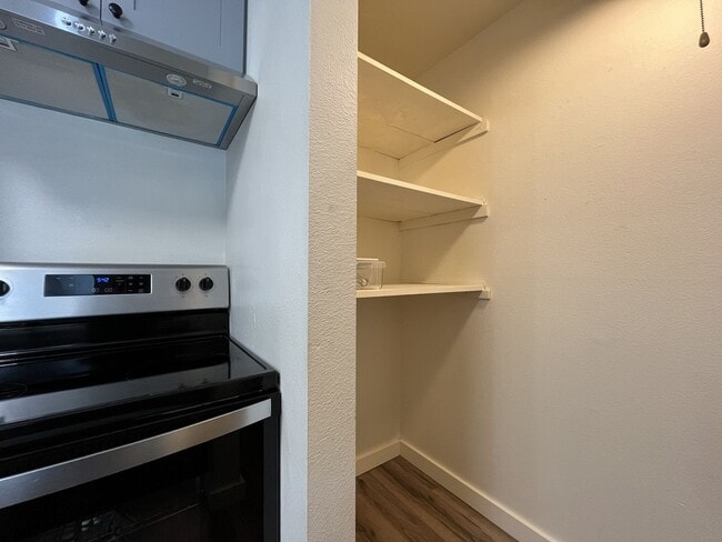 Building Photo - Updated 1BD Apartment Near Downtown with Balcony & Modern Kitchen Updates off street parking