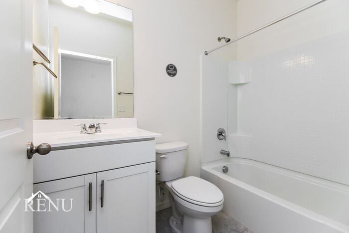 Building Photo - 35383 W San Capistrano Ave