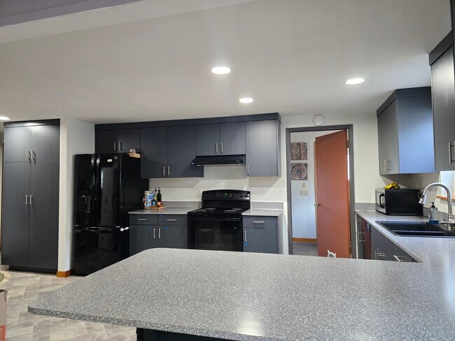 Building Photo - 4322 Park Ave. S