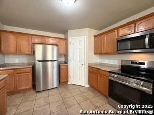 Building Photo - 570 Roadrunner Ave