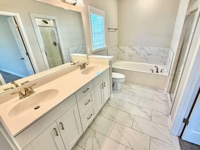 Building Photo - Move In Special! Now Leasing in Millington @ Winstone Estates 4-Bedroom 2.5 Bath Available Now!