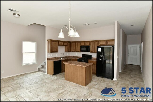 Building Photo - 3 bedroom in Socorro TX 79927