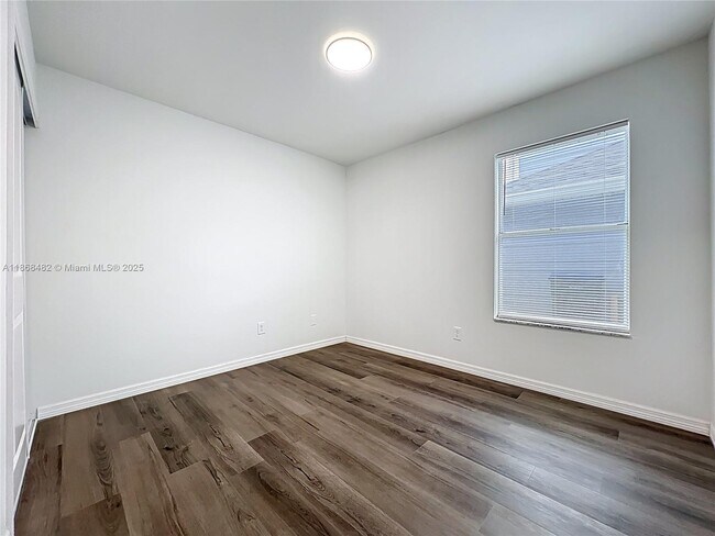 Building Photo - 2160 Churchill Downs Cir