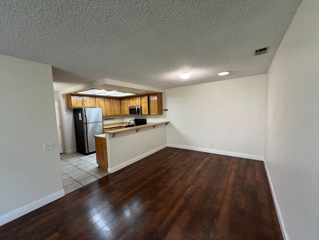 Building Photo - 406 Coronado Dr
