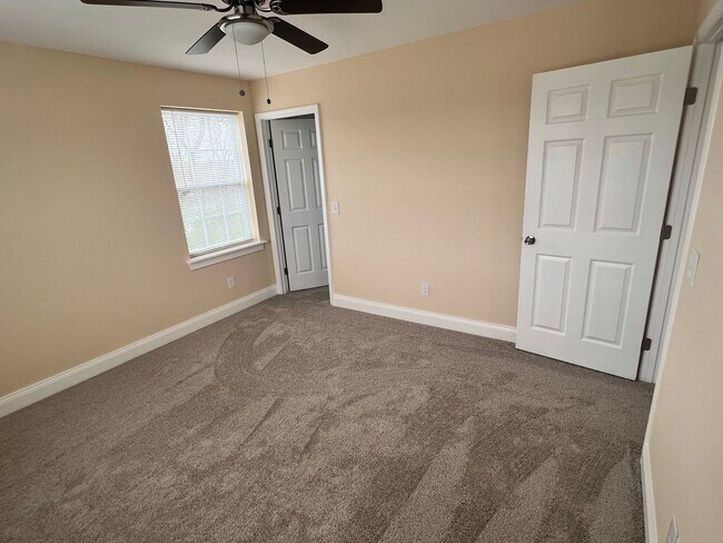 Building Photo - Stunning, Modern 4-Bed / 2.5-Bath Home for Rent – Less Than 20 Minutes to Downtown!