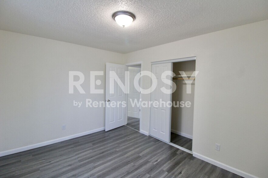 Building Photo - 5241 Victor Wy