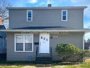 Building Photo - 408 W Clay St