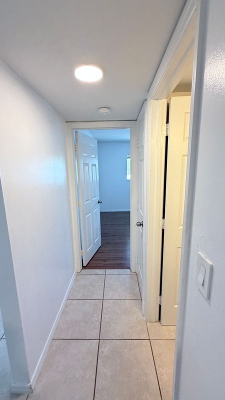 Building Photo - 148 Cypress Way E