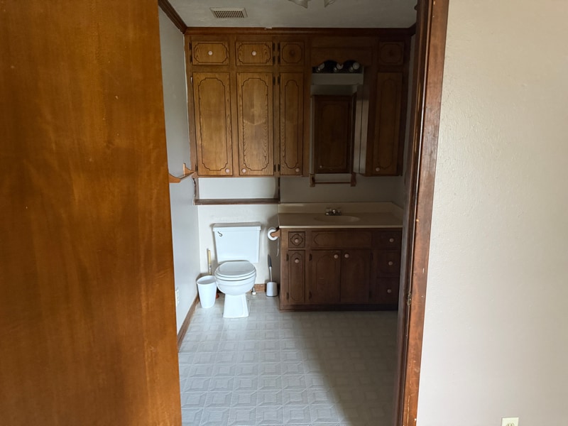 Building Photo - 617 NE Stallings Dr