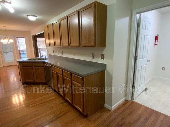 Building Photo - 2923 Harvest Meadow Dr