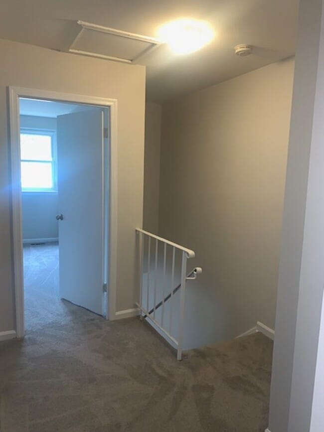 Building Photo - 3 Bedroom Townhome - Glen Burnie