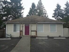 Building Photo - 103 E Grand St