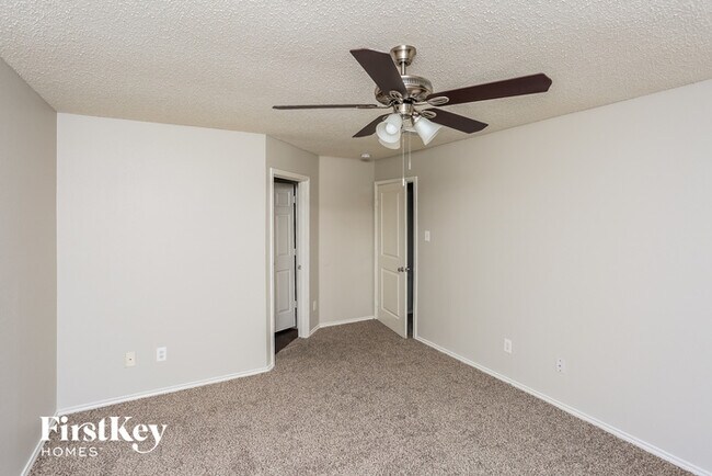 Building Photo - 10219 Budtime Ln