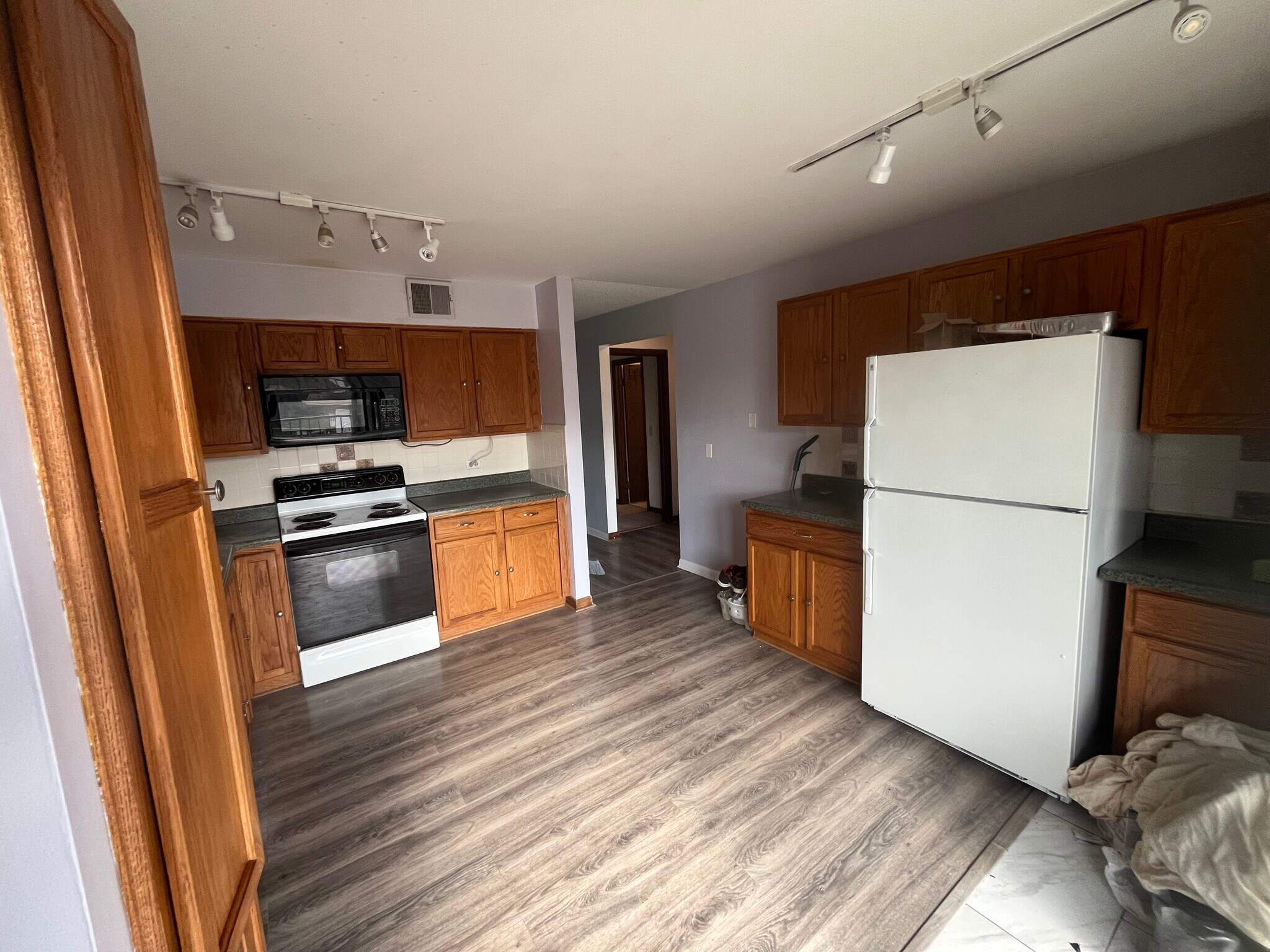 Building Photo - 1452 Carol Ct