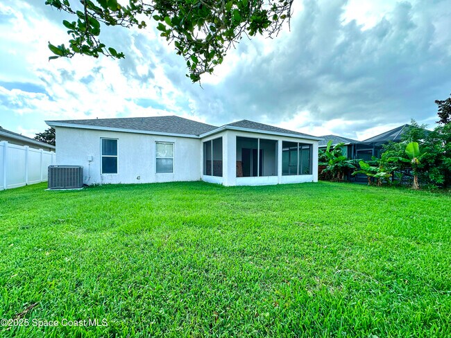 Building Photo - 2406 Deercroft Dr