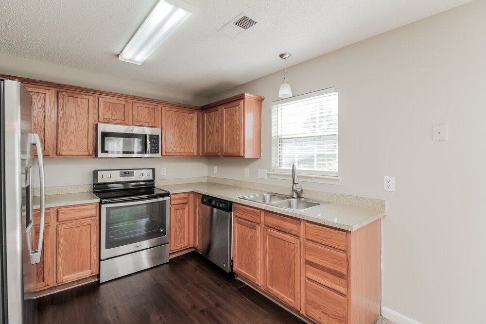 Building Photo - 6822 Chieftain Dr