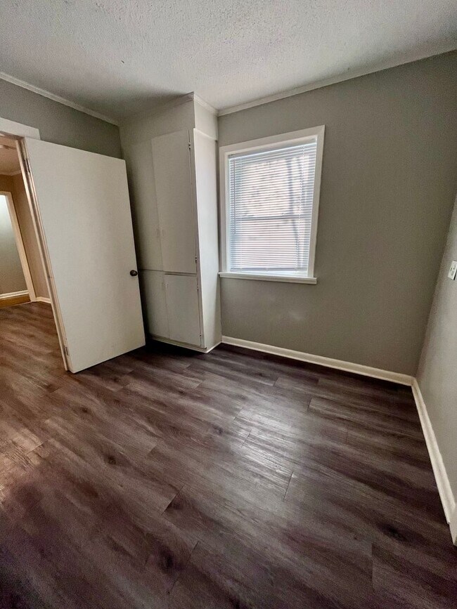 Building Photo - 4 Bedroom 2 Bathroom Home, Lonoke