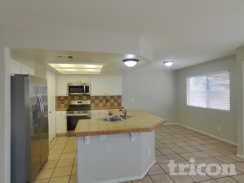 Building Photo - 2881 Deep Creek Ln