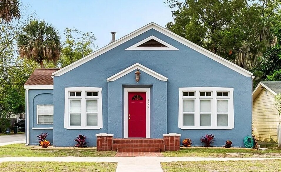 Building Photo - 300 Mary Ave