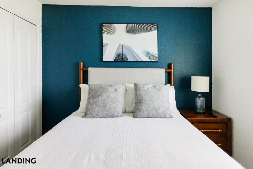 Building Photo - 1140 SE 24th Rd