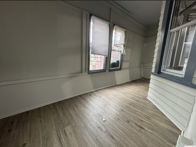 Building Photo - 107 Wilkinson Ave
