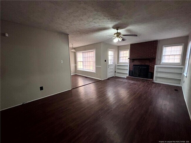 Building Photo - 1502 Diplomat Dr